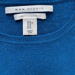 Max Studio blue cashmere sweater size M